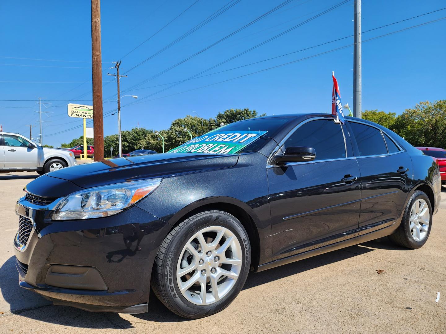 2015 BLACK Chevrolet Malibu LT (1G11C5SL2FF) , AUTO transmission, located at 2660 S.Garland Avenue, Garland, TX, 75041, (469) 298-3118, 32.885551, -96.655602 - Welcome to DallasAutos4Less, one of the Premier BUY HERE PAY HERE Dealers in the North Dallas Area. We specialize in financing to people with NO CREDIT or BAD CREDIT. We need proof of income, proof of residence, and a ID. Come buy your new car from us today!! This is a very well cared for 2015 CH - Photo#7